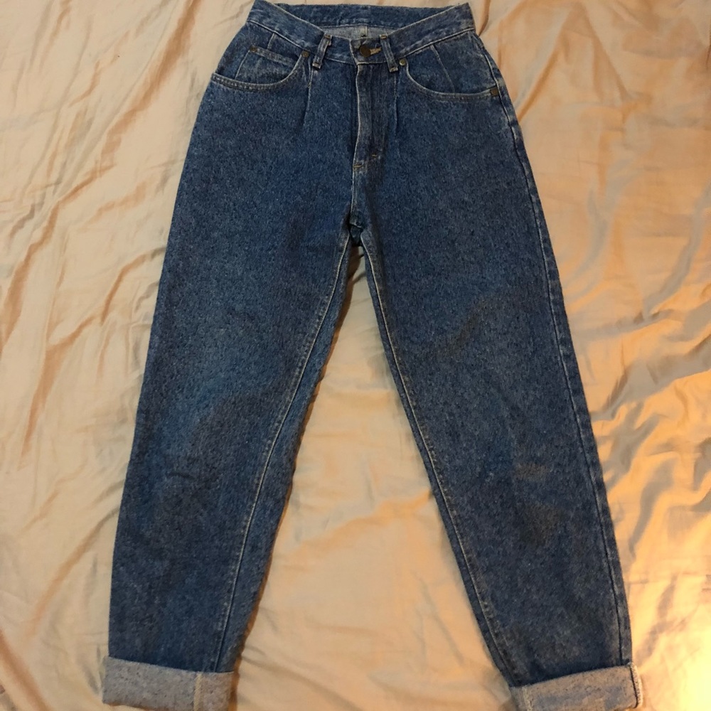 High waisted baggy jeans